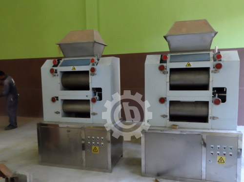 Our Sri Lankan client plans to buy updated chilli powder machine
