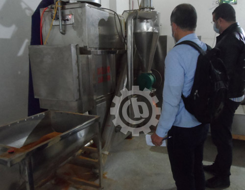 Algeria client visit our chili powder grinder machine